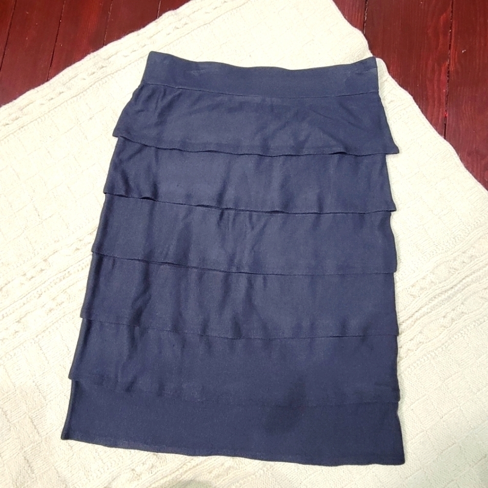 NWT Anthro Hoss Intropia Spain Layered Skirt size M Gray